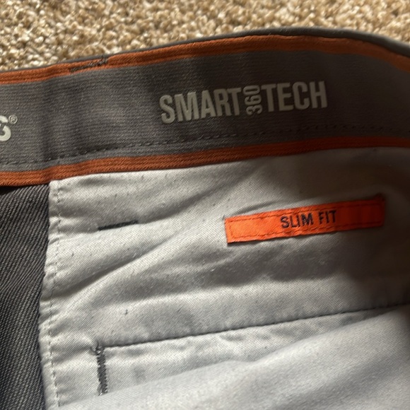 Barely worn, dockers smart 360 tech pants in grey 36x32 - Picture 2 of 4